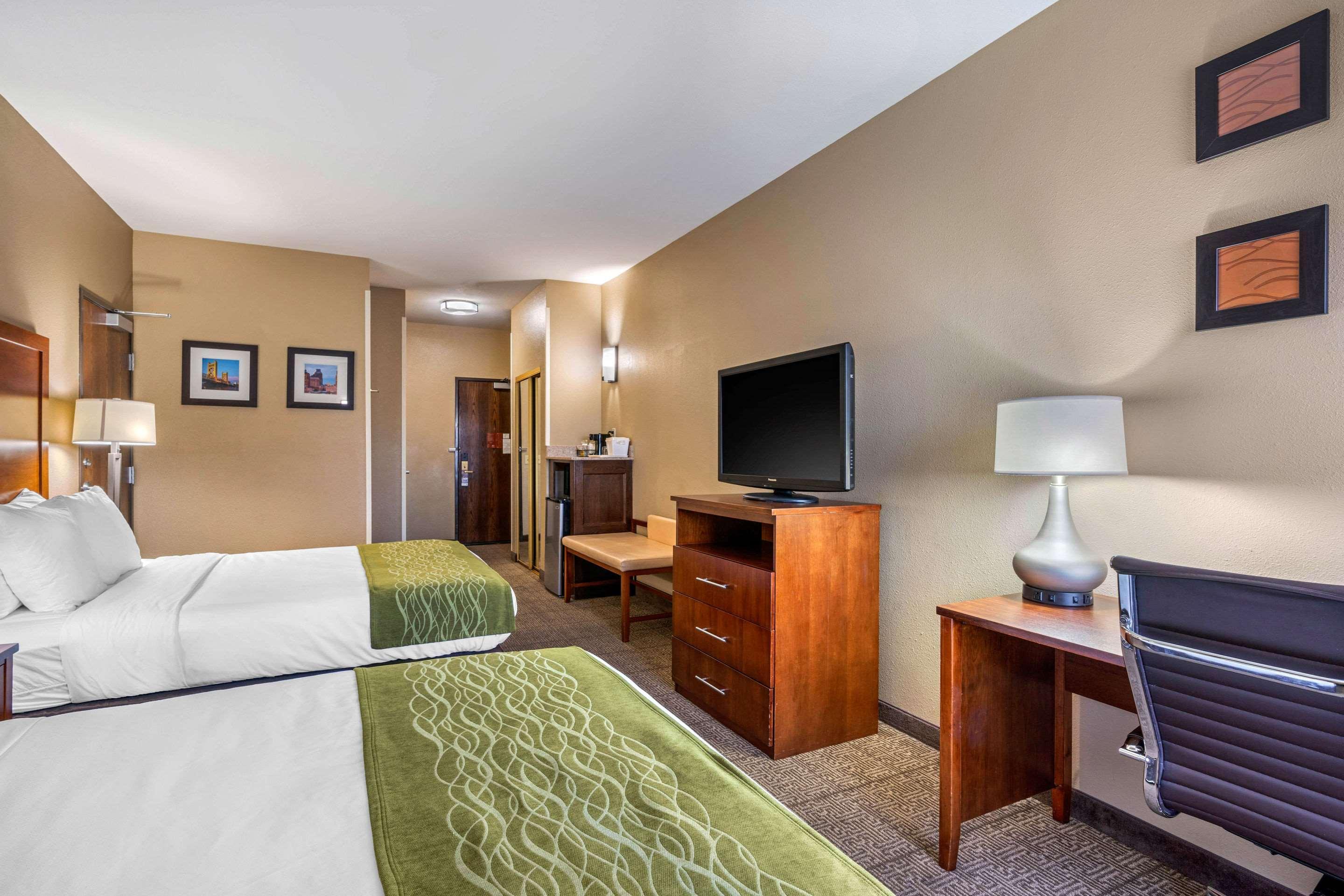 Comfort Inn & Suites Sacramento - University Area מראה חיצוני תמונה