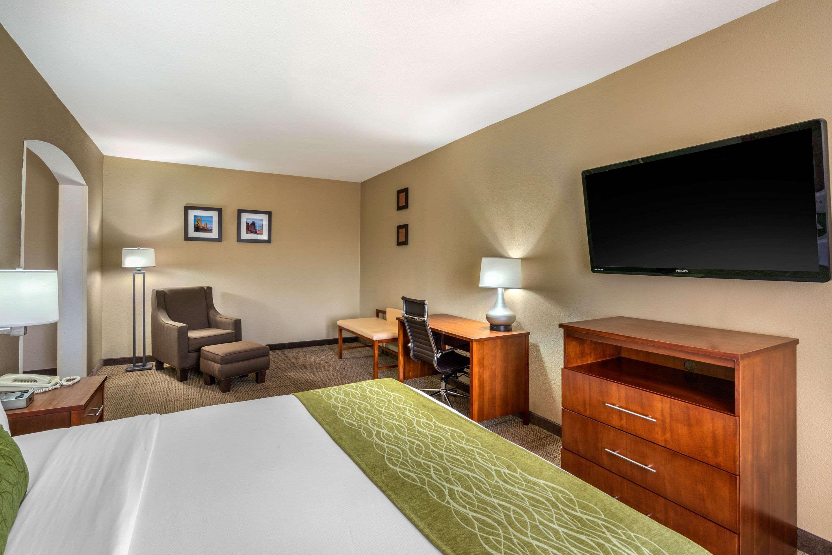 Comfort Inn & Suites Sacramento - University Area מראה חיצוני תמונה