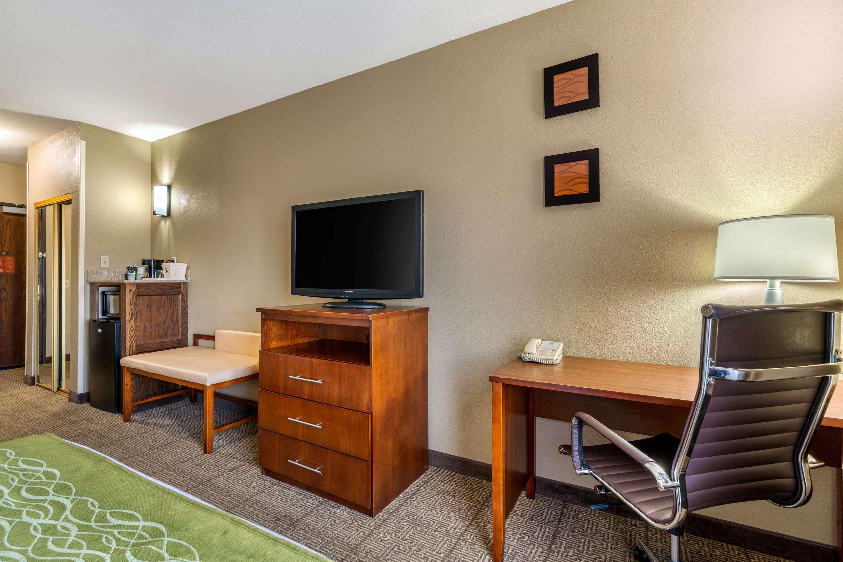 Comfort Inn & Suites Sacramento - University Area מראה חיצוני תמונה