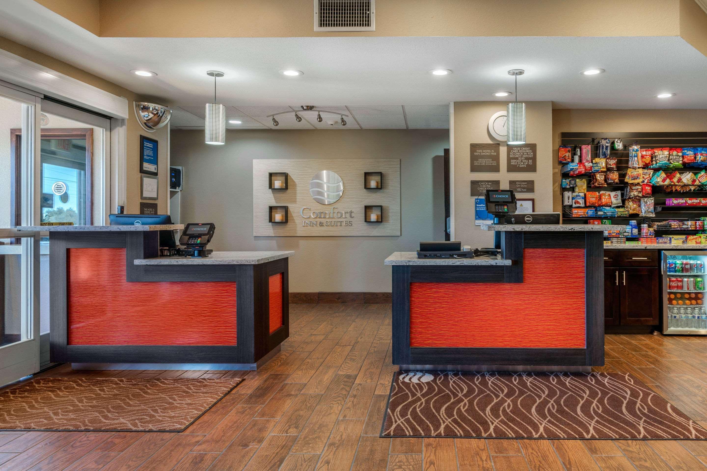 Comfort Inn & Suites Sacramento - University Area מראה חיצוני תמונה