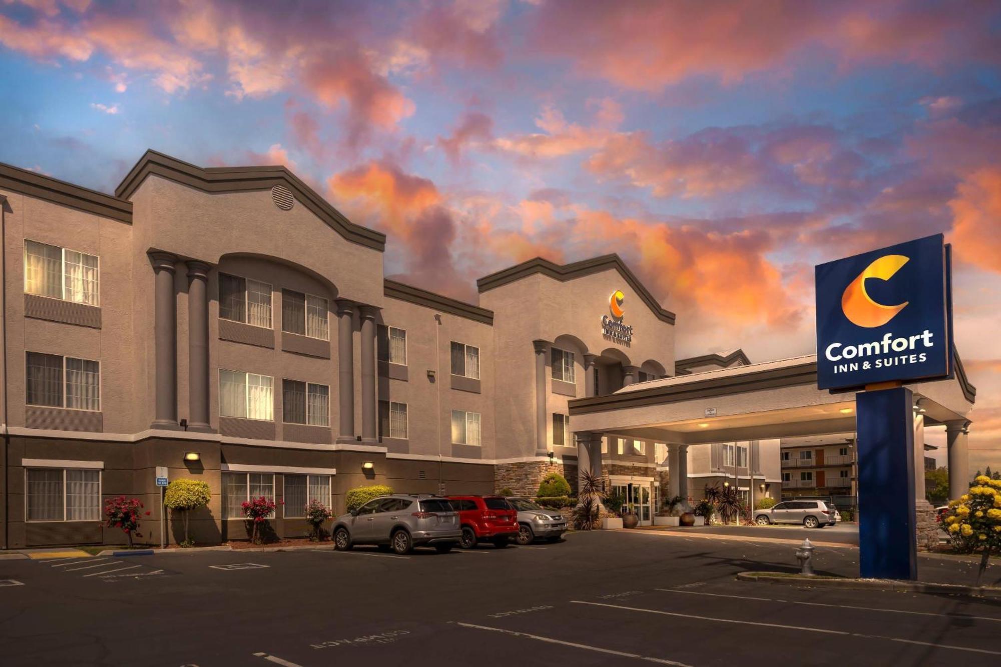 Comfort Inn & Suites Sacramento - University Area מראה חיצוני תמונה